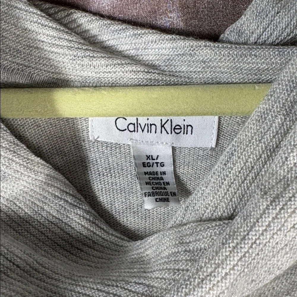 Calvin Klein elegant light